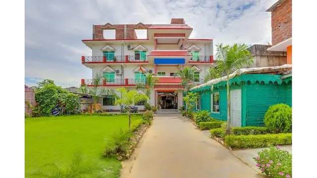 OYO 566 Hotel Dravya Kuteer