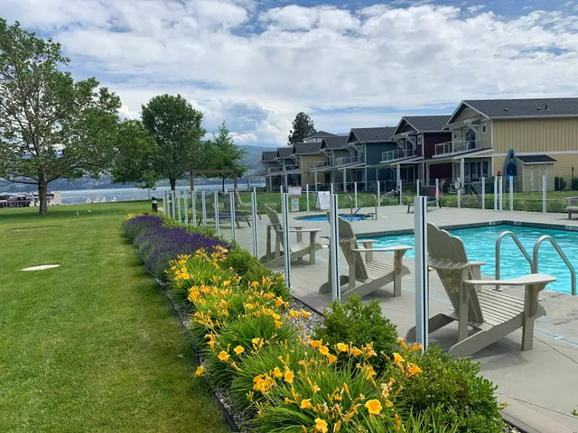 Boucherie Beach Resort