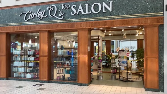 Curley Q's Too Salon