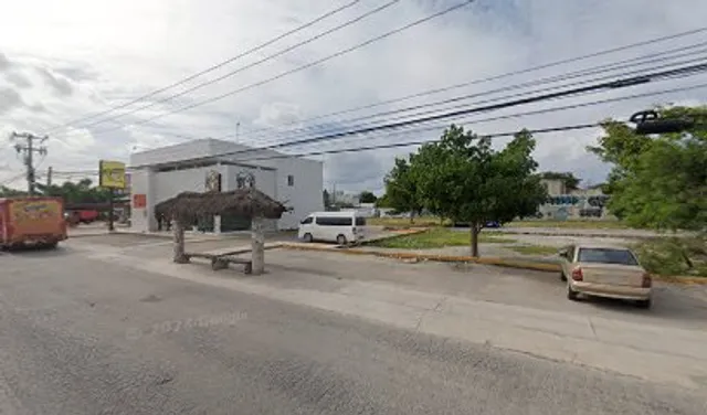 Paradero Autobuses Hoteles Av 115