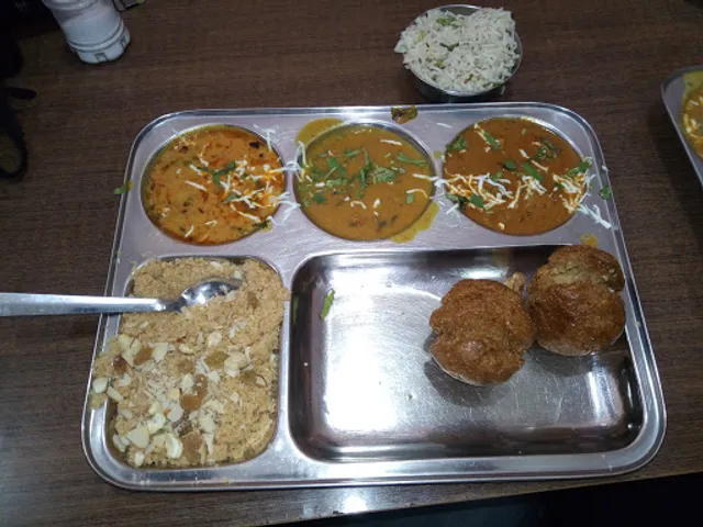 Radha Govind Thali &fast Food Corner