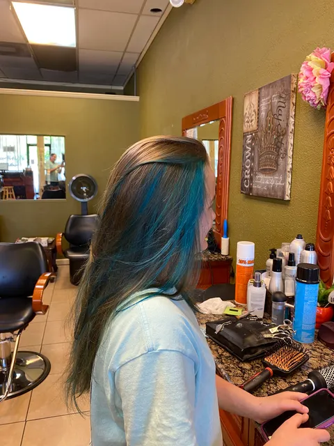 Tiffany’s Nails-Hair & Spa