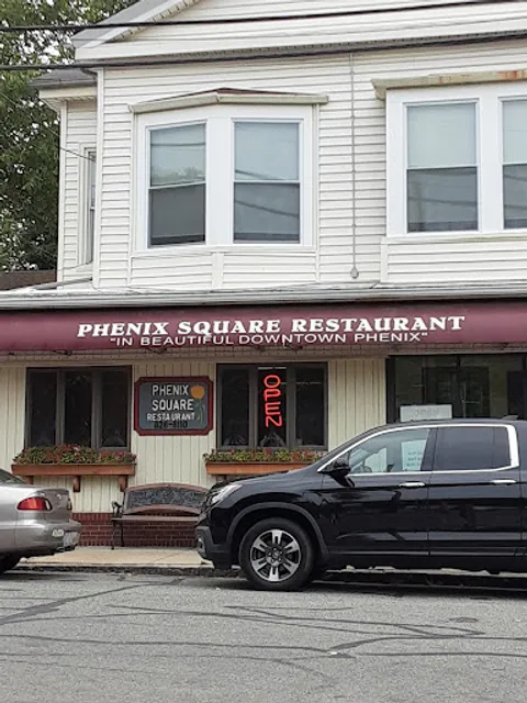 Phenix Square