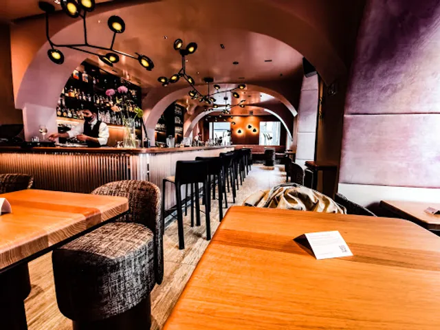 Everybody’s Darling