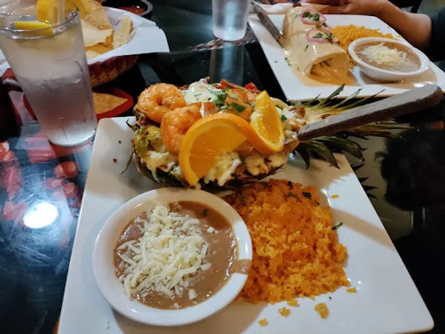 El Tenampa Mexican Grill & Cantina