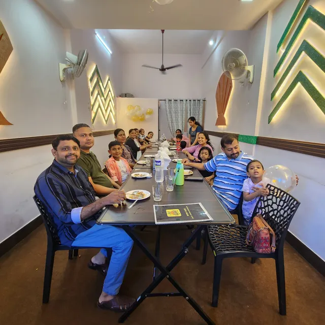 Happy Eats - Multicuisine Family Restaurant