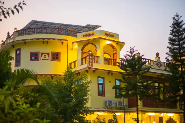 Alaya Stays by ELIVAAS Abhimanyu Mansion - Villa in Udaipur | 4 BHK Villa with Outdoor Garden