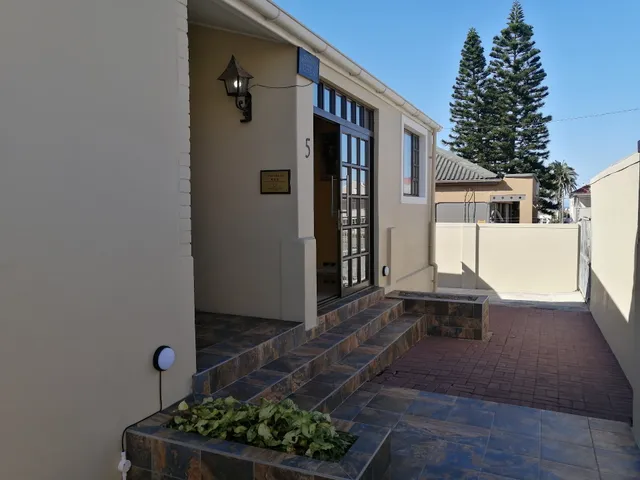 5 on Jameson Guesthouse