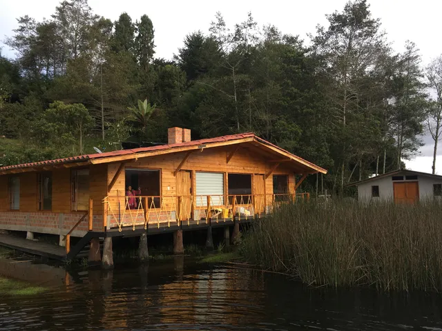 Resting cabin's at La Cocha Lagoon