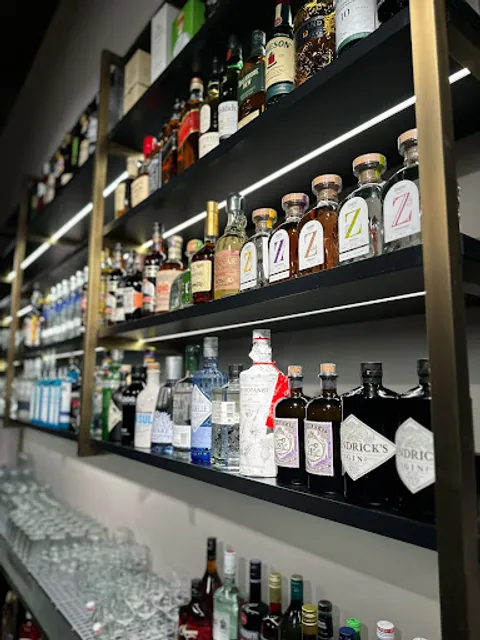 Buddy Restaurant & Bar