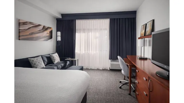 Courtyard by Marriott Rockville