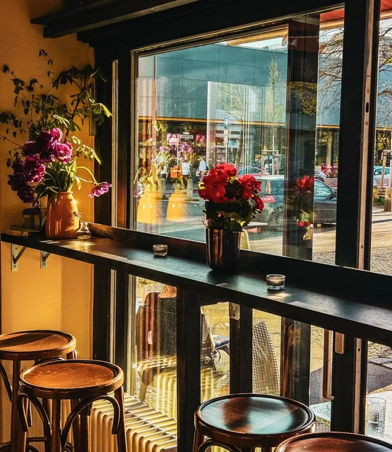 solide - Café & Bar