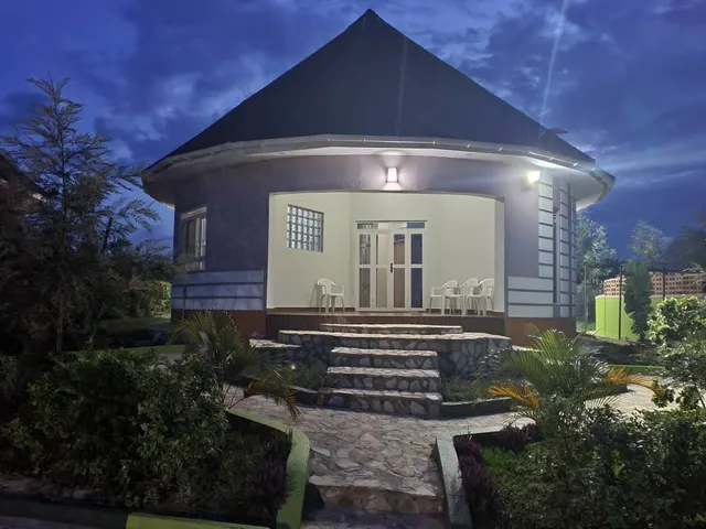 Bwizi Gardens and Resort