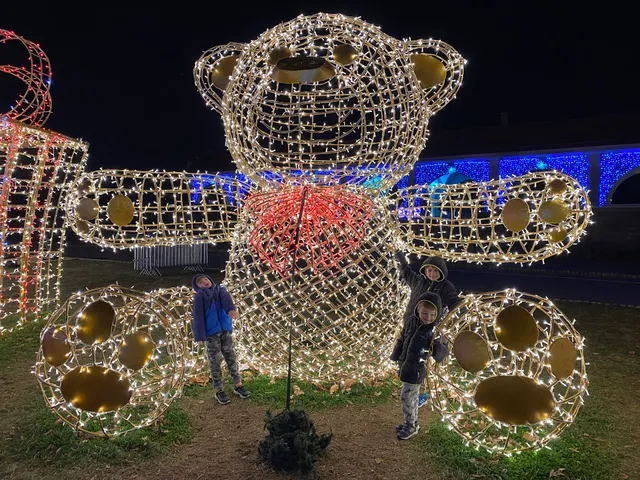 Tinseltown Holiday Spectacular