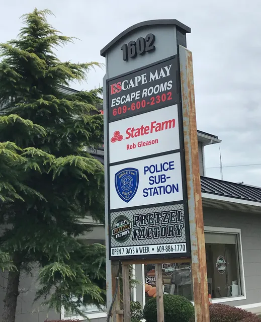 Escape May Escape Rooms