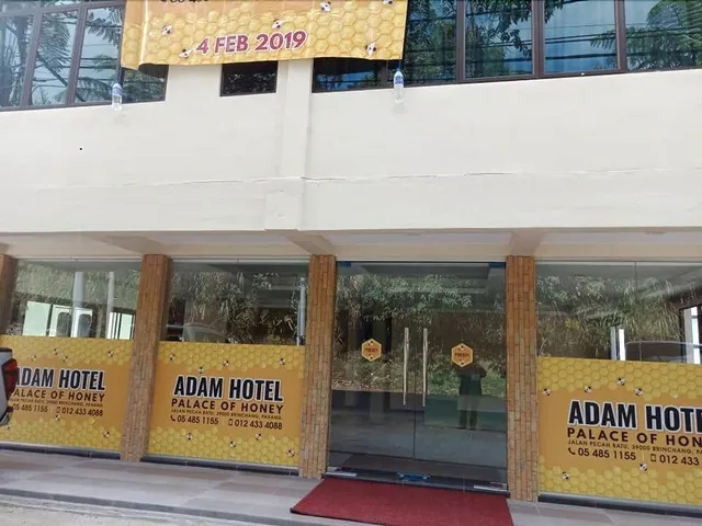 Adam hotel