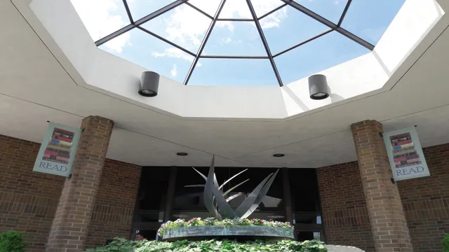 Elk Grove Village Public Library