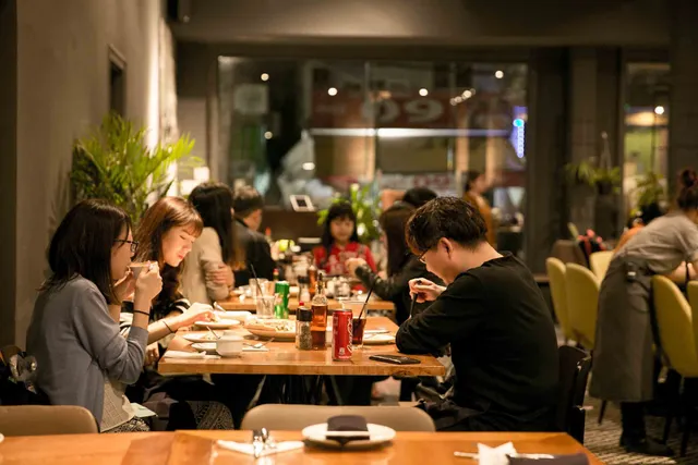 Pizza 4P's Hoang Van Thu
