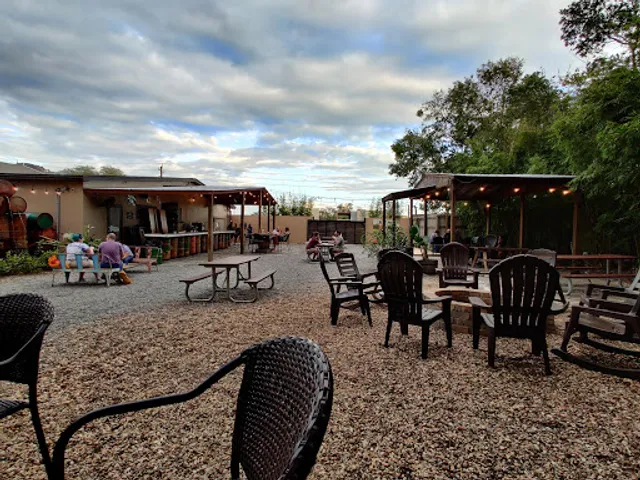 Tuffy's Music Box & Lounge