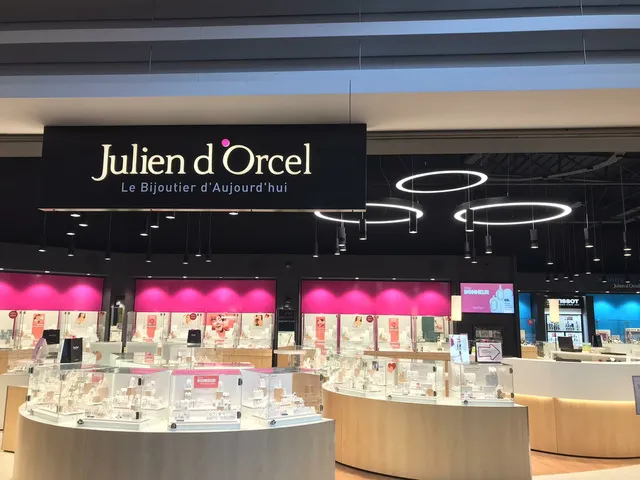 Bijouterie horlogerie Julien d'Orcel centre commercial Cora Houssen