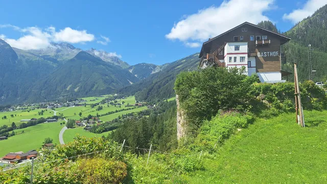 Gruppen und Familienhof Falkenstein