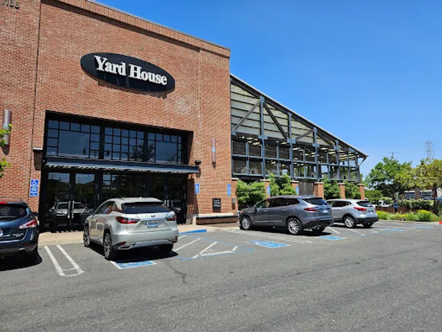 Yard House