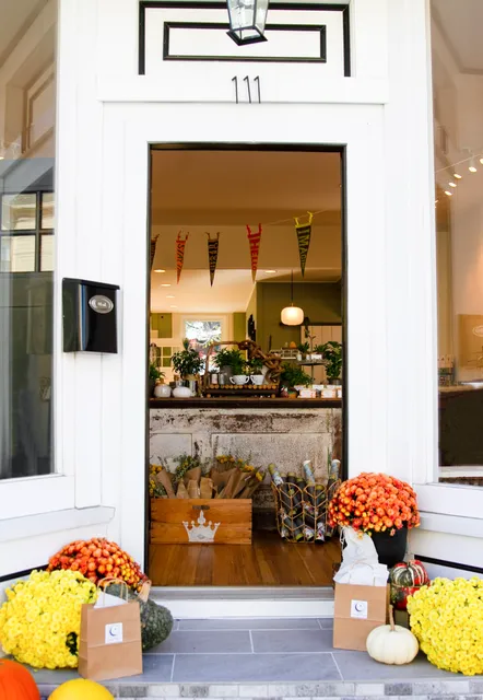 Pretty Moon Mercantile and Tea Bar