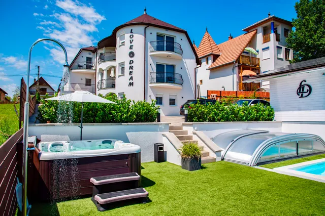 Love and Dream Élményvilla