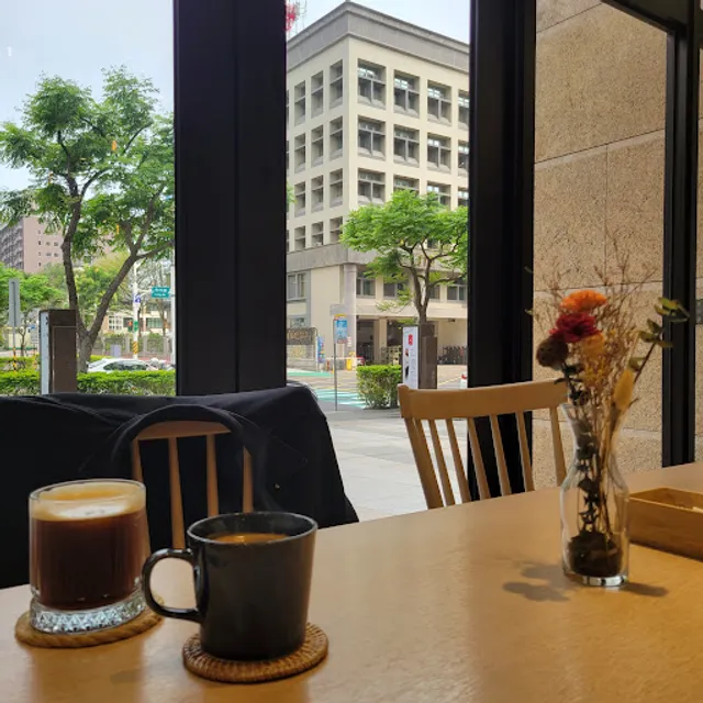 旅人咖啡館 力行店