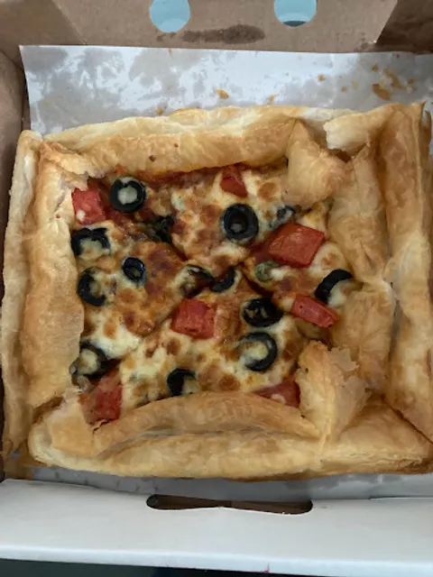 Puffizza ( Bhat Circle )