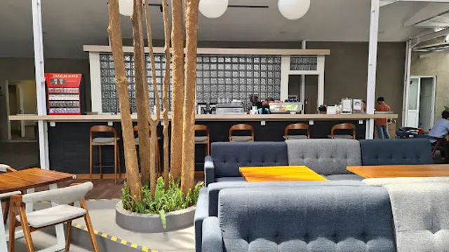 Laneo Cafe & Eatery Bandung