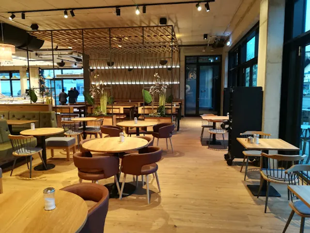 Aumüller Spezialitäten Cafe