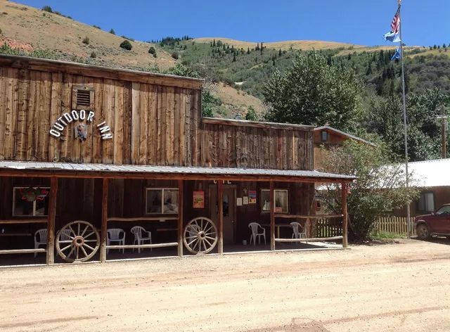 Outdoor Inn