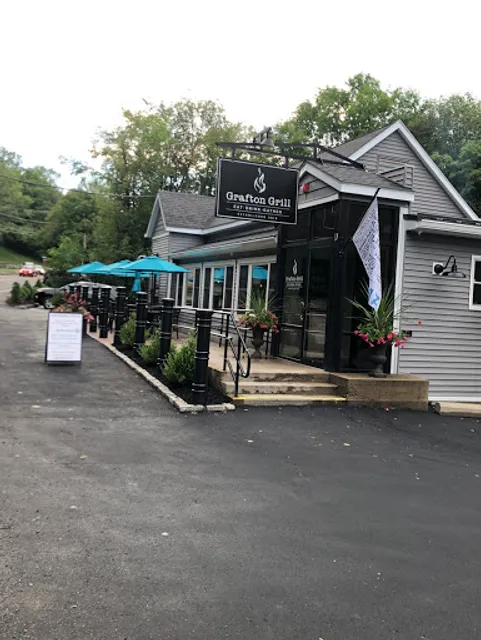 Grafton Grill & Crust