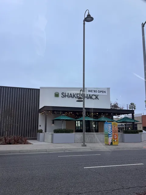 Shake Shack Downey
