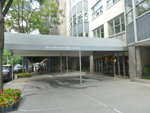 Fifth Avenue Apartments