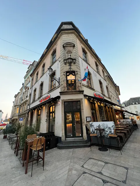 Urban Bar & Restaurant