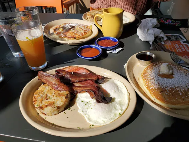 Snooze, an A.M. Eatery