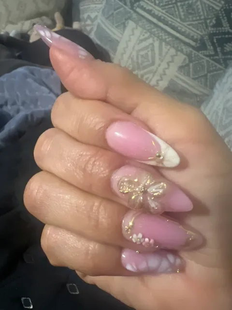 Maya Nails & Beauty