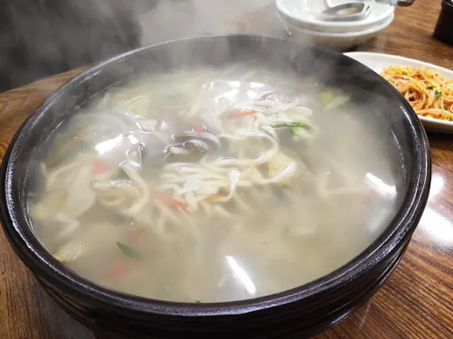바지락 칼국수