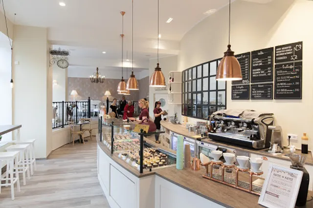 Mademoiselle Cupcake - Café & Patisserie