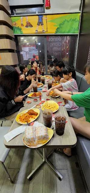 Jollibee - Coop Mart Sài Gòn Home