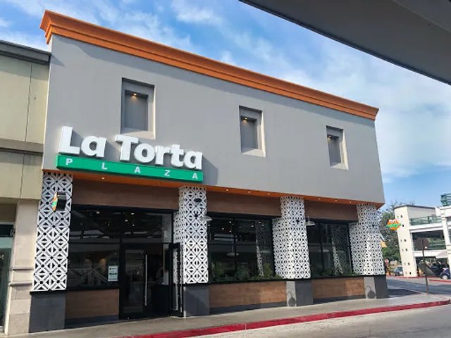 La Torta Plaza