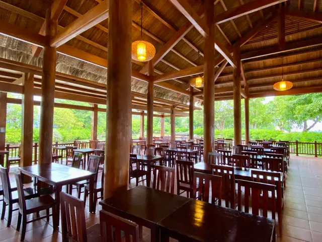 Nhà Hàng Hương Vị Việt