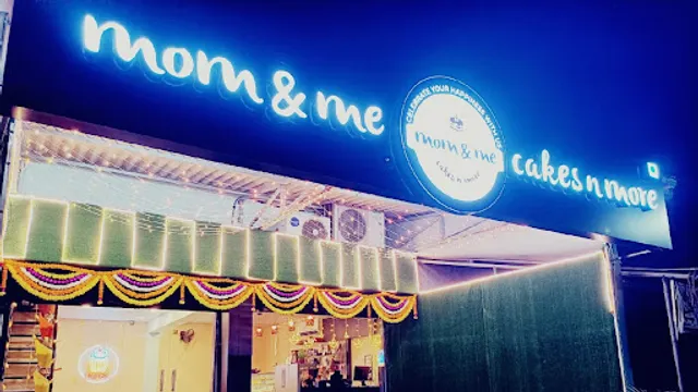 Mom & Me Cakes N More