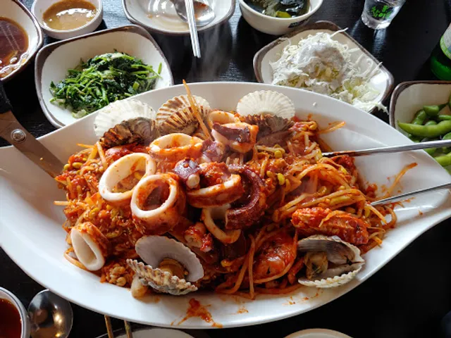 바다가있는왕해물탕찜