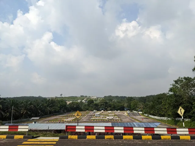 Pusat Latihan Memandu Ulu Tiram Sdn Bhd