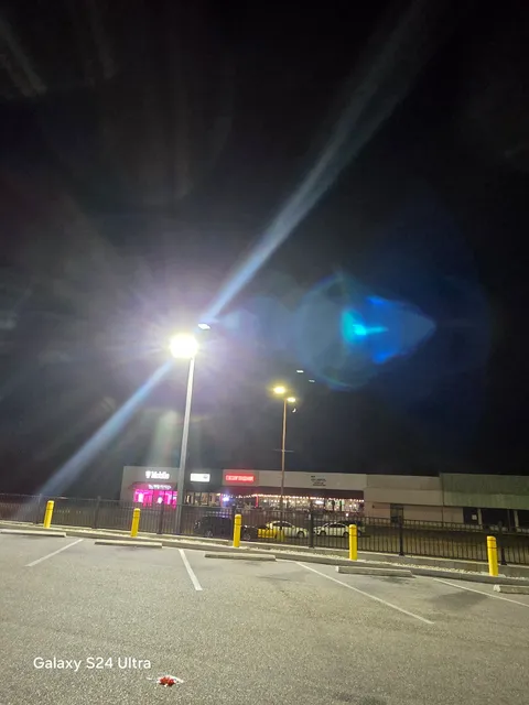 West Gate Plaza Shopping Center