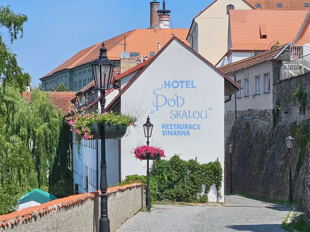 Hotel Pod Skalou