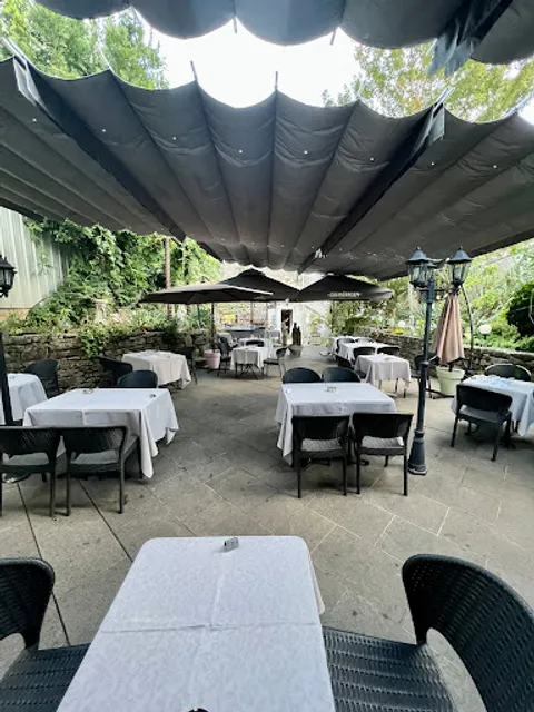 Le Passe Muraille SAS